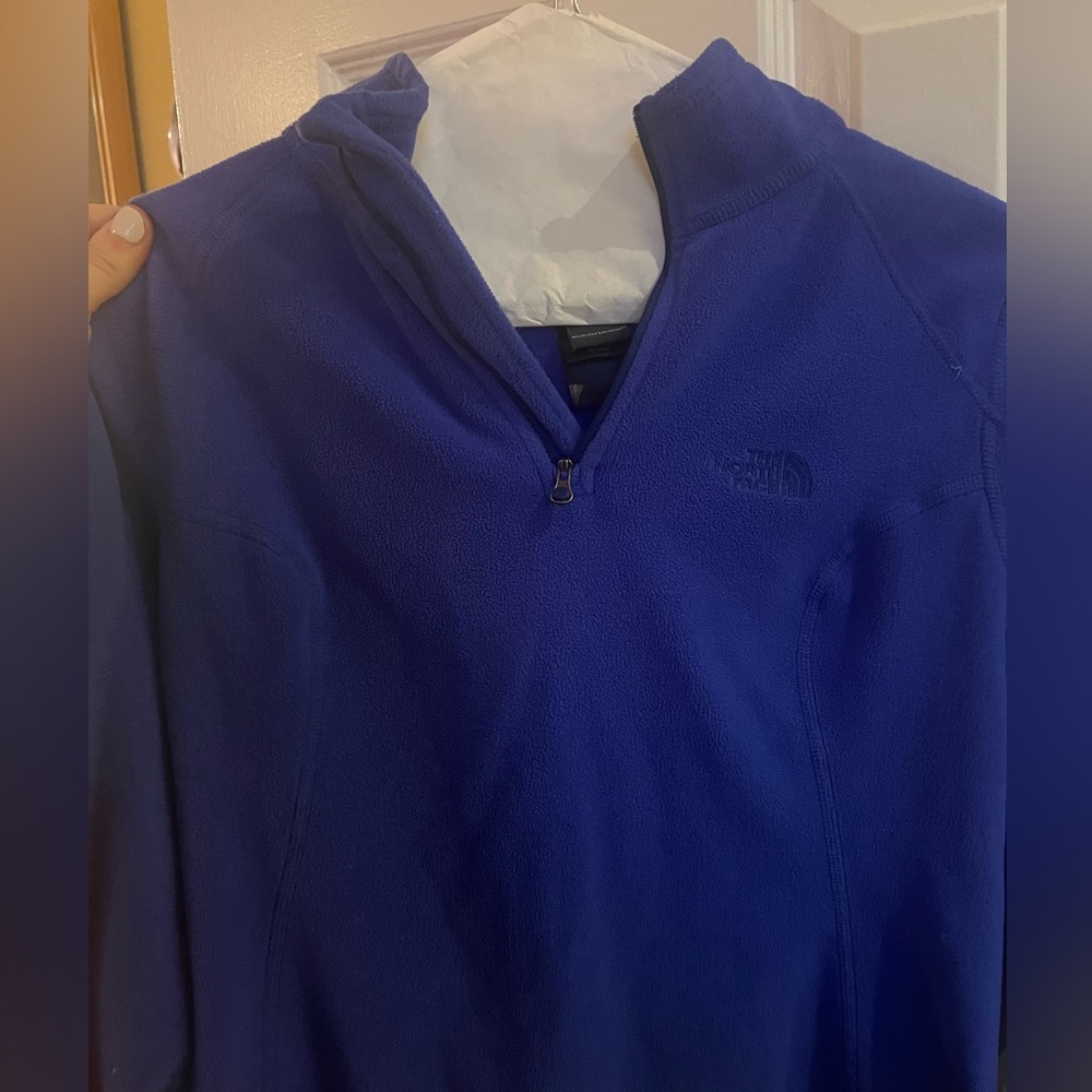 Blue north face fleece — great condition!